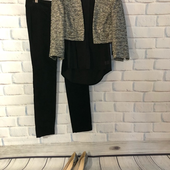 Theory Black Velvet Tuxedo Front Pleated Blouse. Size Medium. - Picture 4 of 8